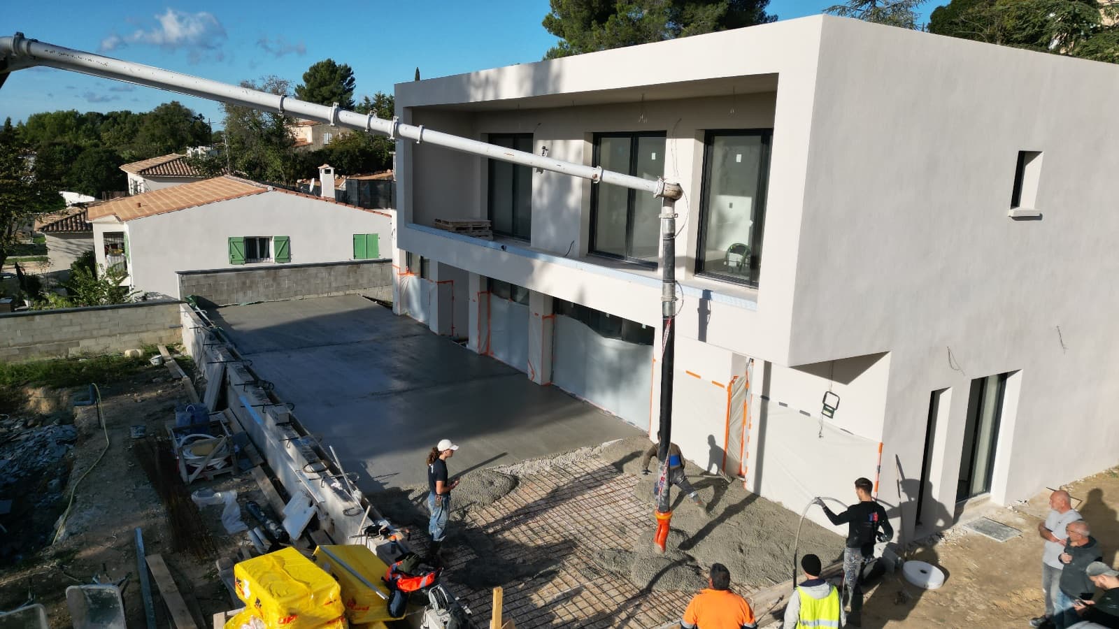 120m2 dalle béton – Pendant 12